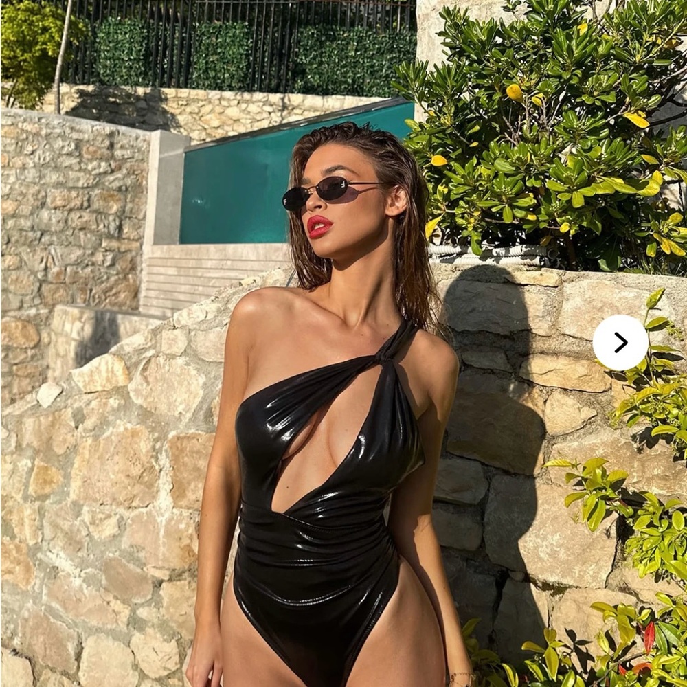 Fashion Nova Black Cutout One Piece Swimsuit XL NWT One Shoulder